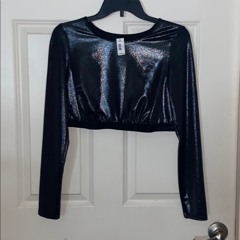 Black Shiny Crop Top